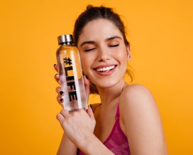 4 REASONS WATER IS THE BEST BEVERAGE FOR YOUR TEETH